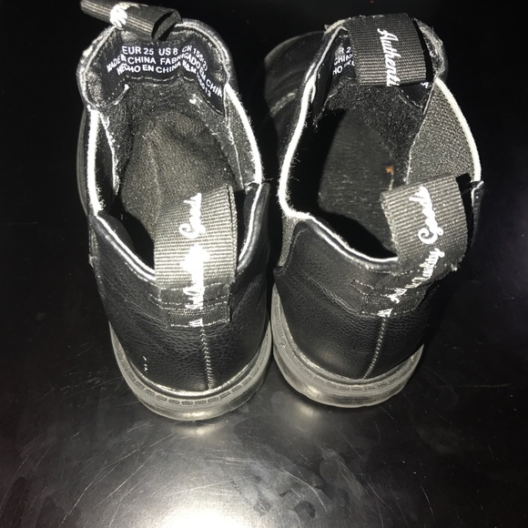 Used toddler river island brand Chelsea boots - Picture 3 of 4